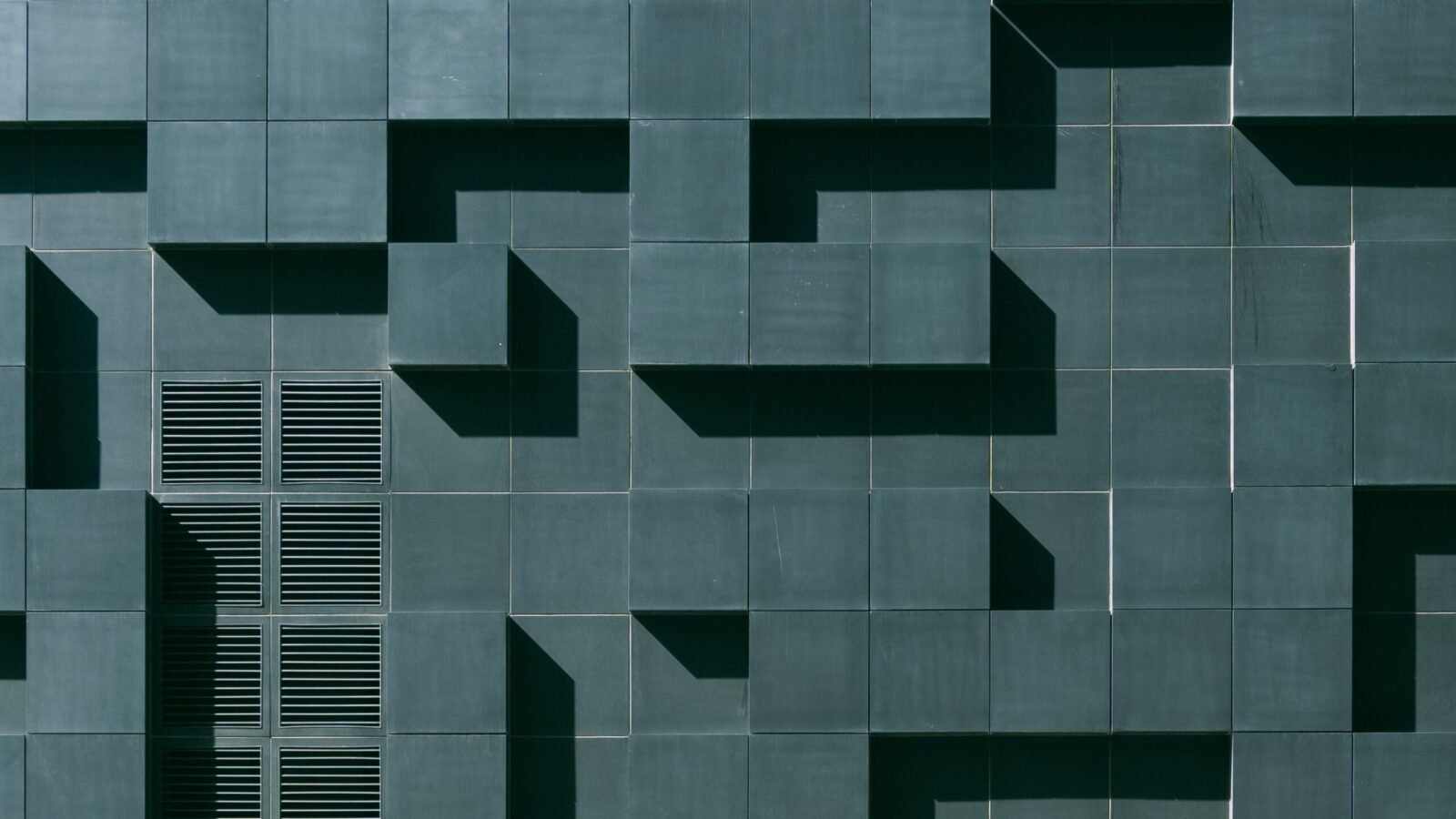 Geometric wall